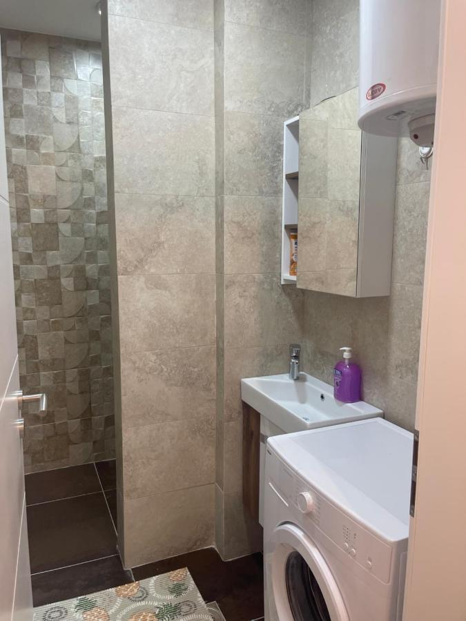Daf Apartaments Pristina Esterno foto